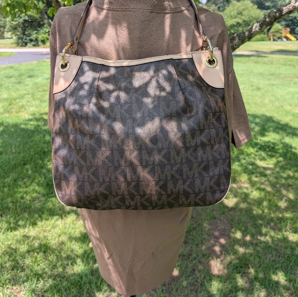 SOLD.  Michael Kors Brown Signature Tote Bag. NWOT